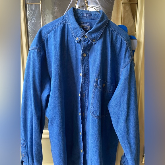 Men's Blue Denim Shirt, size XL. - Picture 1 of 3